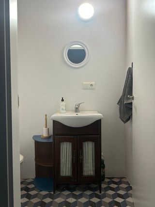 Local en alquiler ,recien reformado con baño.