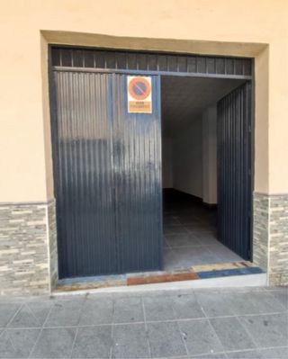 Local en alquiler ,recien reformado con baño.