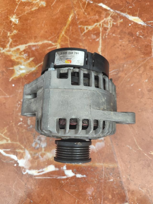 Alternador Bosch 0 986 048 791