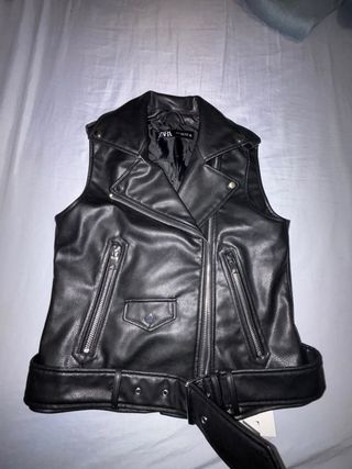 Chaleco de cuero Zara