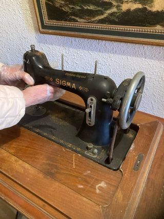 Maquina de coser antigua Sigma