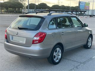 (Aut. y Único propietario) Skoda Fabia  