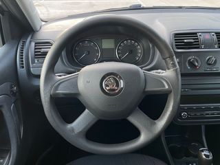 (Aut. y Único propietario) Skoda Fabia  