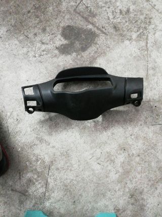 tapa manillar interior piaggio nrg power
