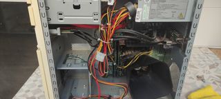PC de sobremesa Medion beige