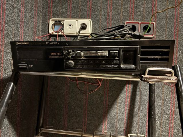 Radio antigua a casete