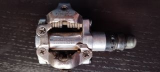 Pedales automáticos SHIMANO