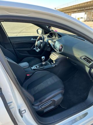 Peugeot 308 5p GT line 1.2 PureTech 96KW (130CV)