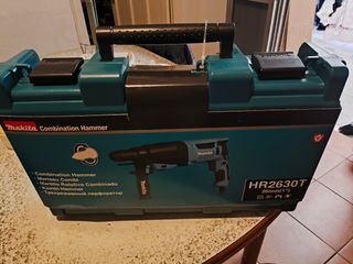 Taladro Makita HR2630T 26mm (1")