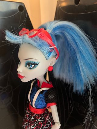 Muñeca Monster High Ghoulia Yelps