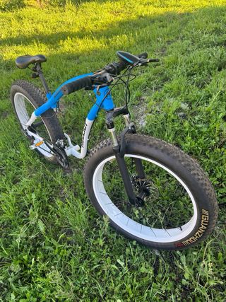 Fatbike bicicleta montaña azul/blanca