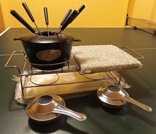 Juego fondue y piedra de asar