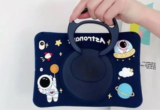 Funda Ipad 2/3/4 Astronauta con soporte + Correa