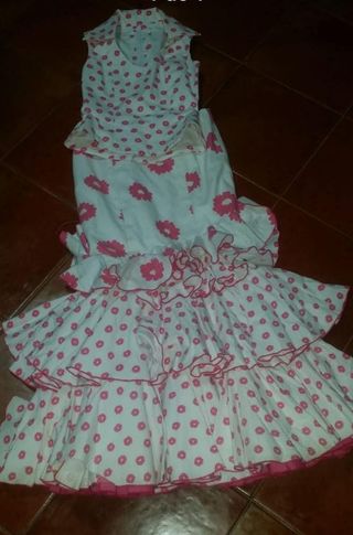 Traje flamenco niña y mujer