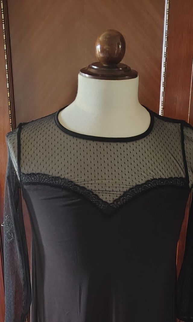 Vestido Negro con Encaje T-38-40