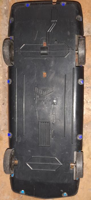 JUGUETE COCHE “POLICE” DE LOS 60.