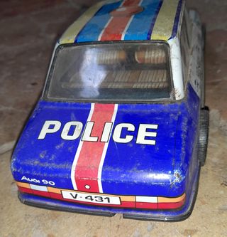 JUGUETE COCHE “POLICE” DE LOS 60.