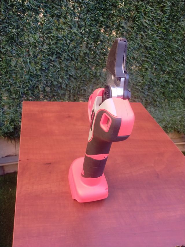 Cortadora eléctrica sin batería 