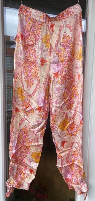 Pantalon talla M de Zara