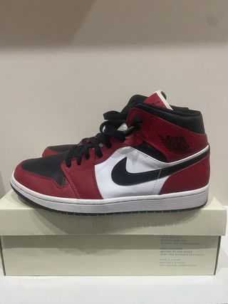 Jordan 1 Mid Chicago toe