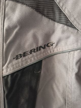 Abrigo moto marca Bering talla M 