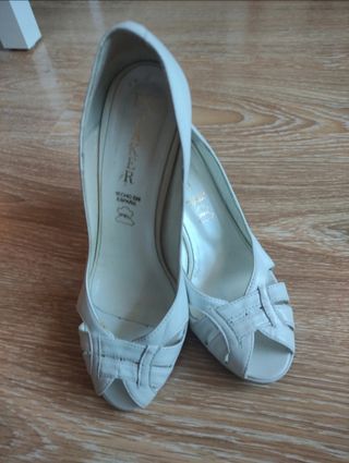 Zapatos novia peeptoe tacón plataforma blanco