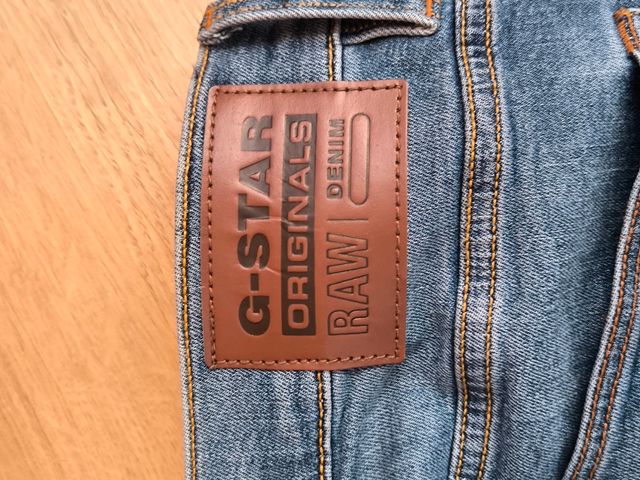 Pantalón vaquero G-Star. 33-30.