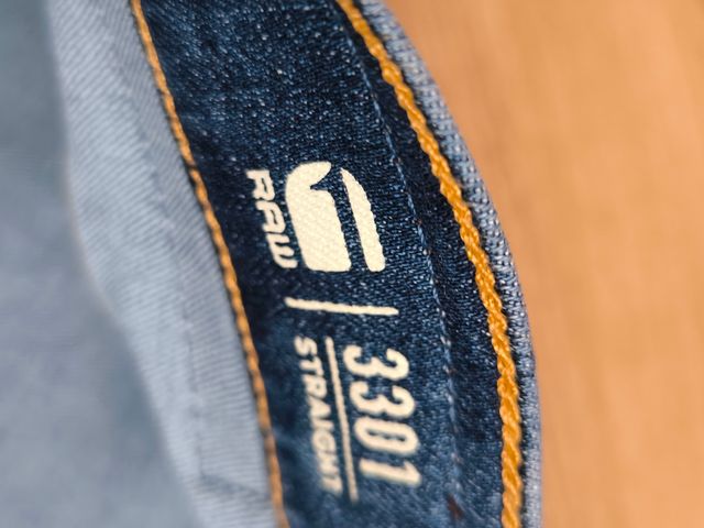 Pantalón vaquero G-Star. 33-30.