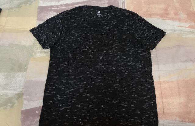 Camiseta H&M hombre cuello redondo