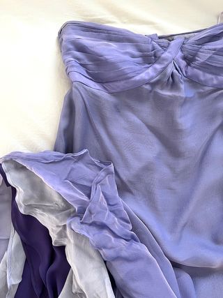 Vestido de fiesta de Roberto Torreta en seda malva