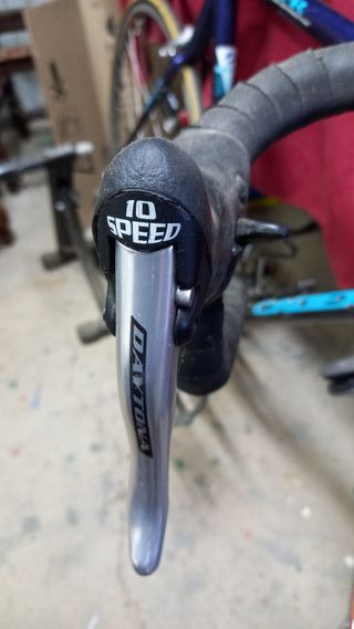 Bicicleta de Fibra de carbono CADEX ALLOY T6000