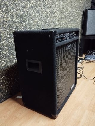 Amplificador Harley Benton HB-300B 300w
