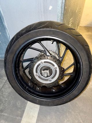 Rueda trasera completa honda cb 650f 2019