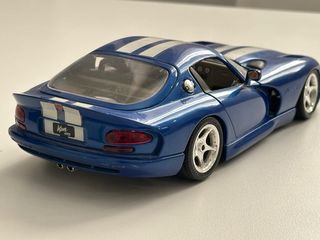 Maqueta Dodge Viper GTS azul