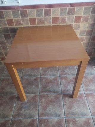 MESAS Y SILLAS DE COMEDOR