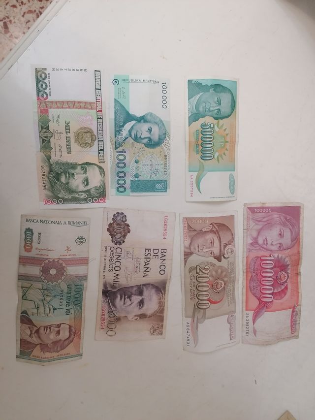 Billete de 5000 pesetas y otros