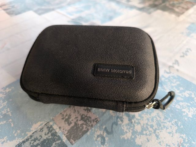 BMW Navigator V con funda y accesorios