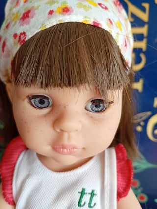 Muñeca Nicoleta Paola Reina