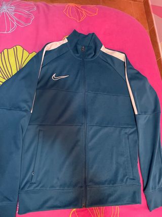 Chaqueta Nike azul y blanca talla L de NIÑO