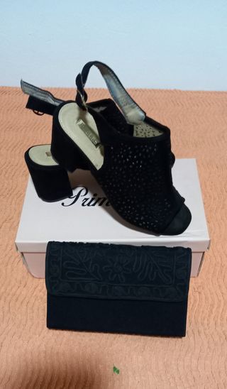 SANDALIAS Y CARTERA A JUEGO
