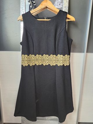 Vestido negro elegante corto