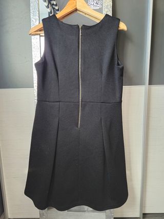 Vestido negro elegante corto