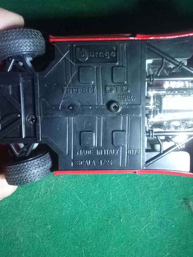 Burago Ferrari GTO1984 scala 1/24
