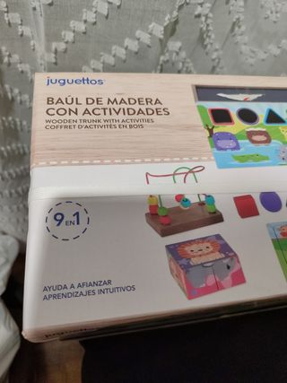 Juguete Baúl Madera con actividades para niños.