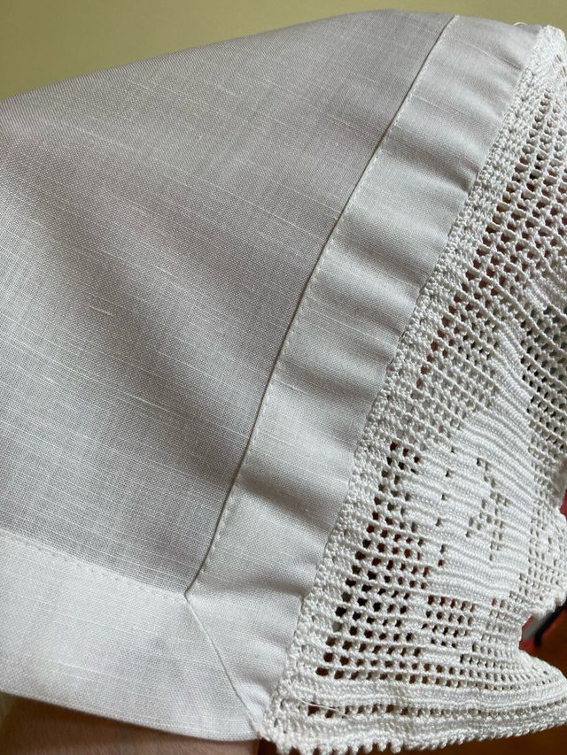 Coppia Tendine con pizzo a crochet ~ fatte a mano