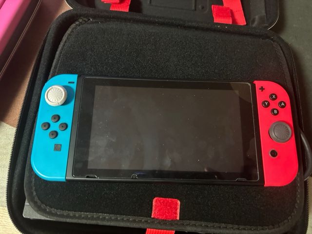 Nintendo Switch consola y funda
