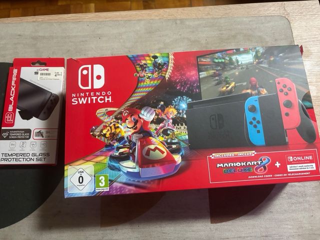 Nintendo Switch consola y funda