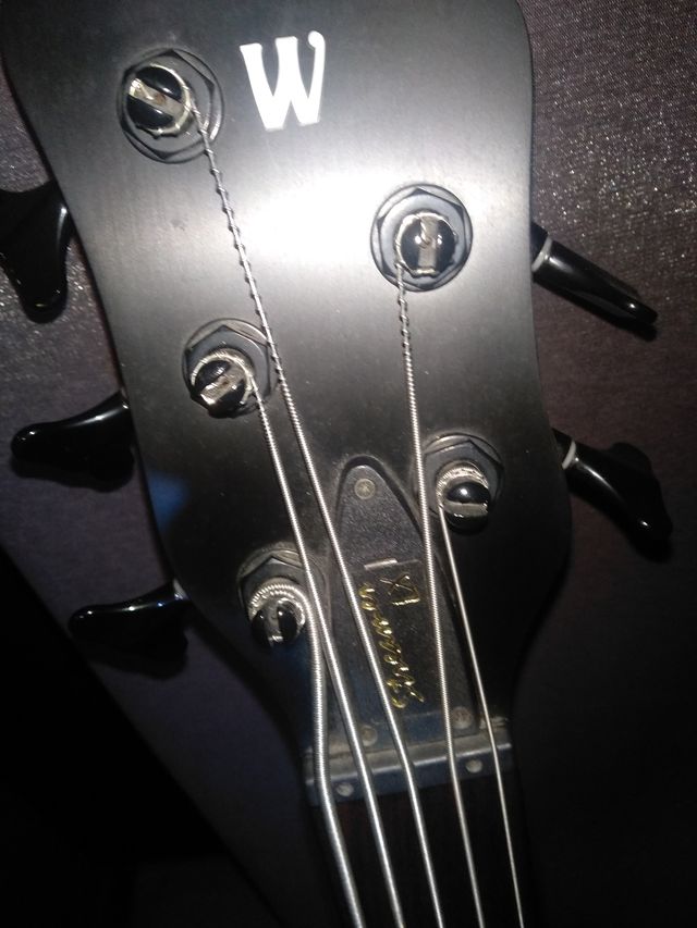 Fletess Bajo Warwick Streamer lx Special edition 2