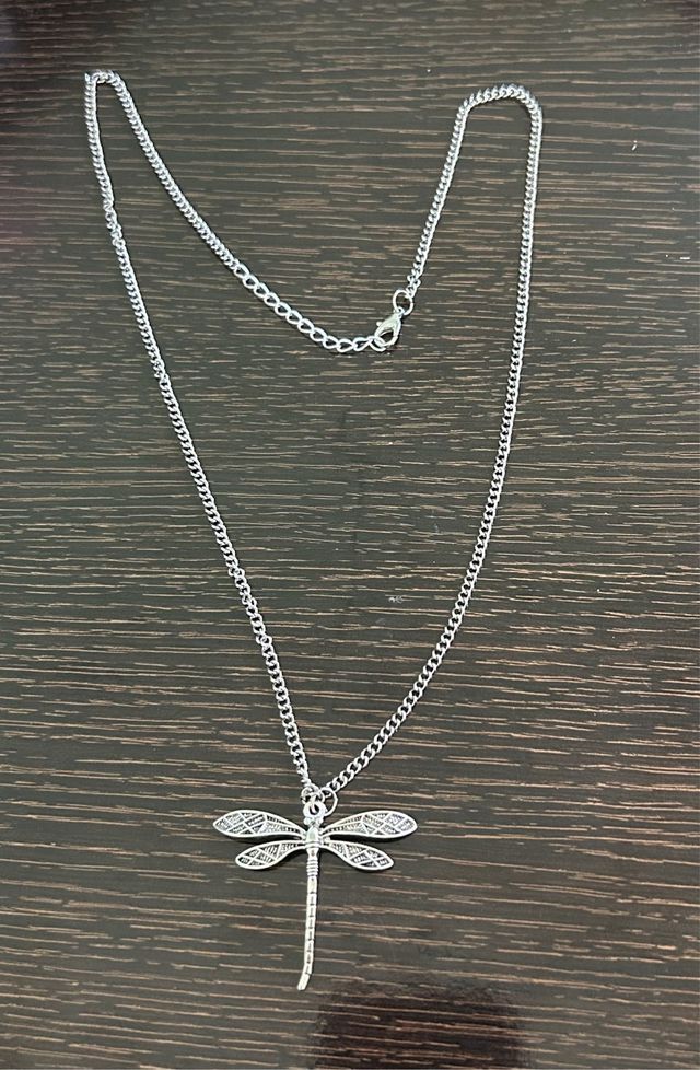 Colgante libélula