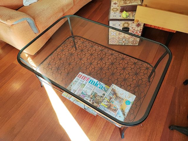 Tavolo da soggiorno con vetro